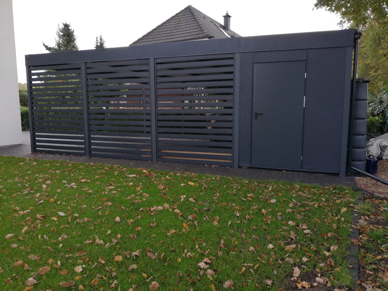 wiata-garazaowa-wiata-garazowa-antracyt-wiata-garazowa-z-pomieszczeniem-gospodarczym-cartport-carport-tanio-carport-palisada-wiata-garazaowa-lubuskie